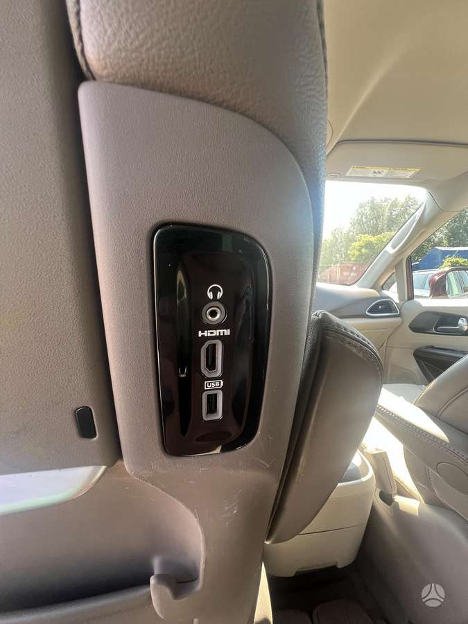 Chrysler Pacifica, 3.6 l., Минивэн