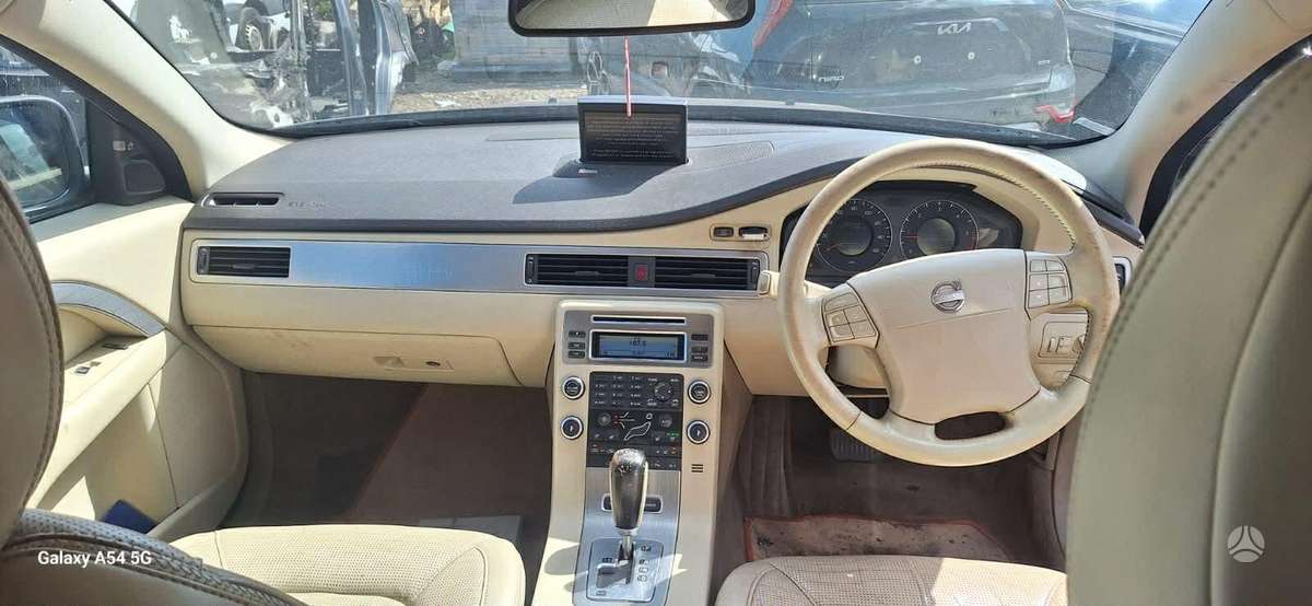 Volvo XC70