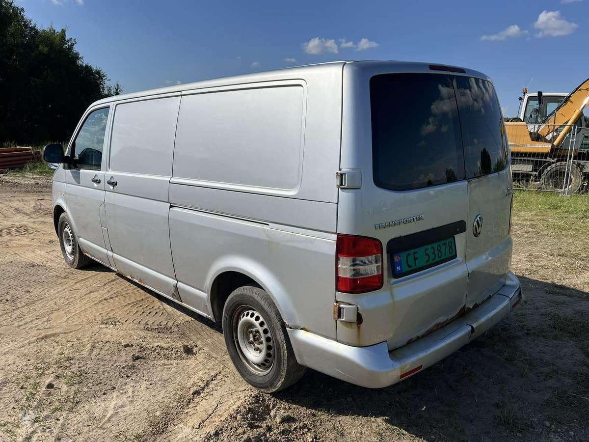 Volkswagen Transporter - 2