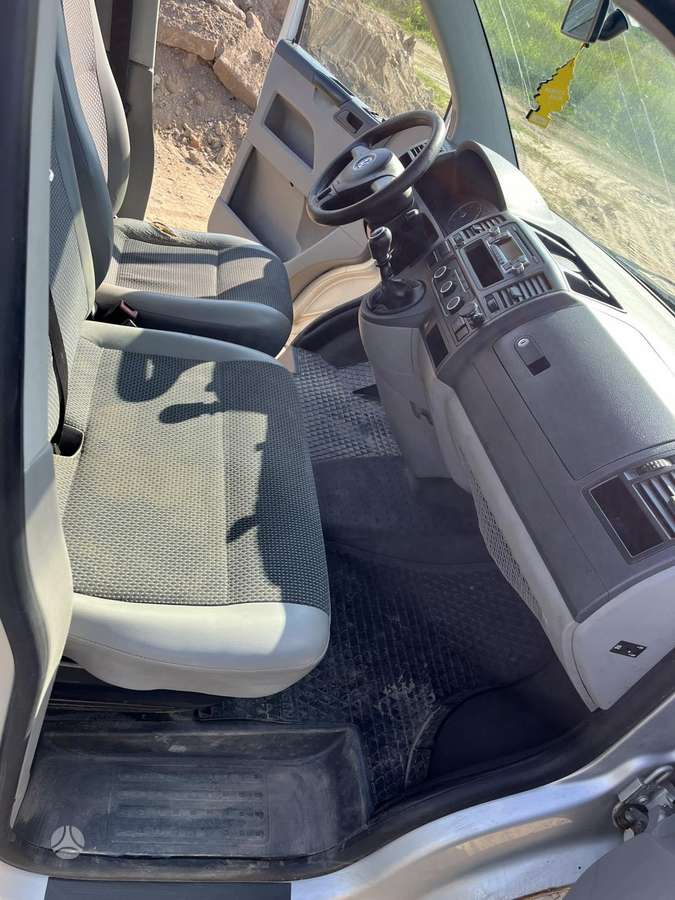 Volkswagen Transporter - 4