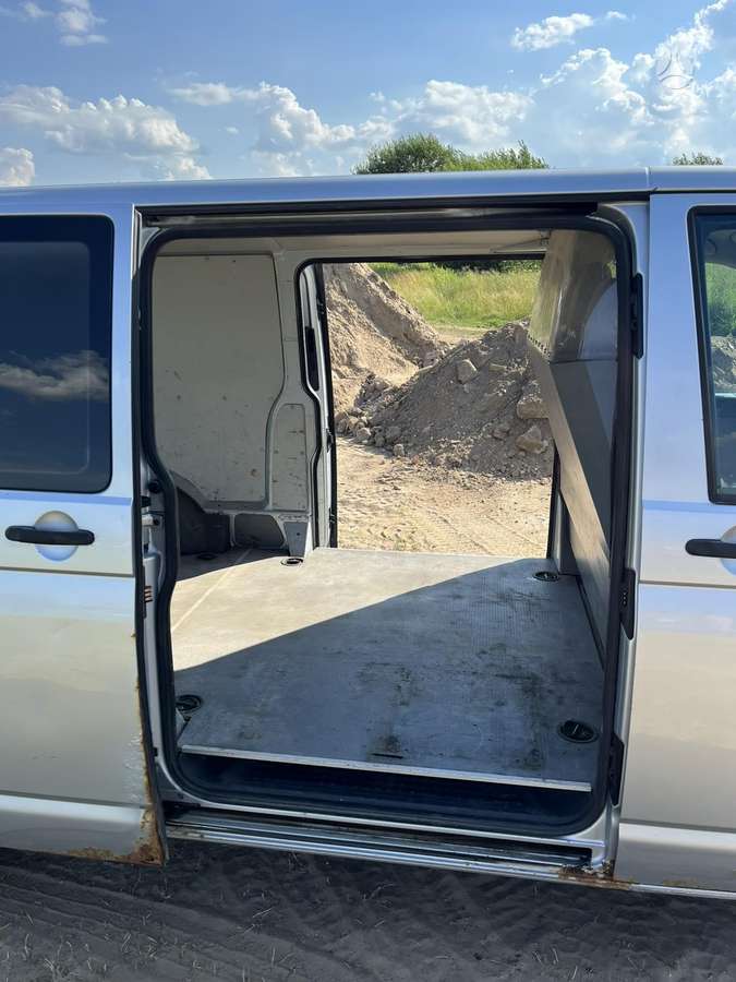Volkswagen Transporter - 9