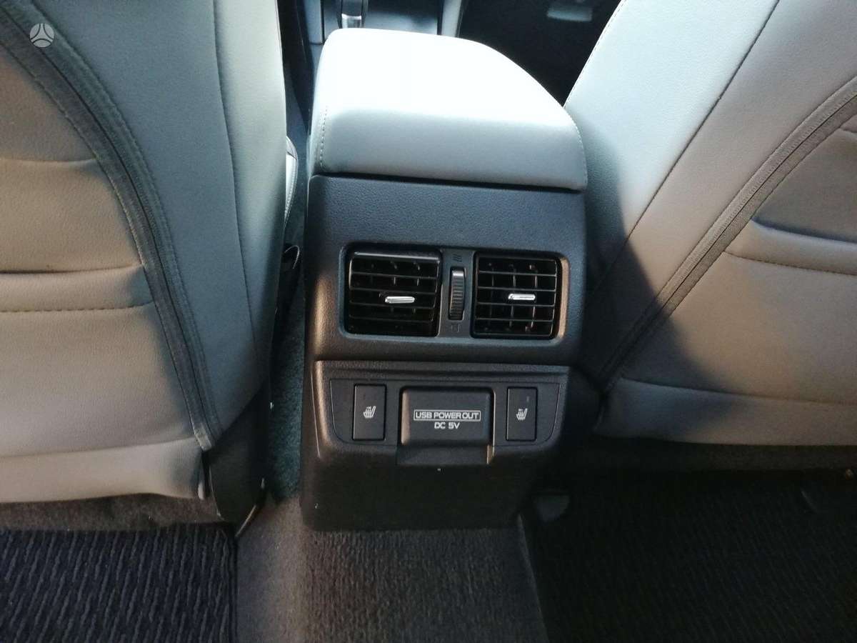 Subaru Outback, 2.5 l., off-road / crossover