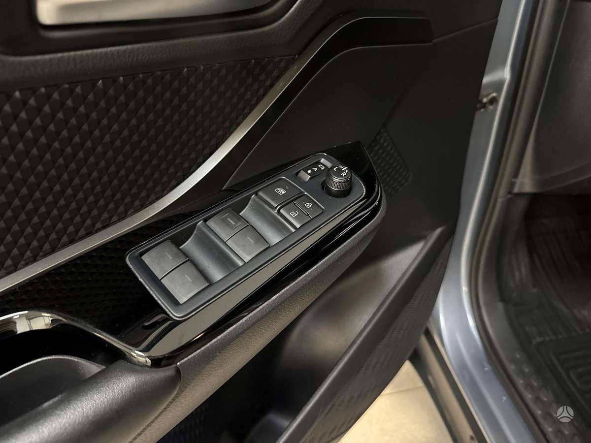 Toyota C-HR - 9
