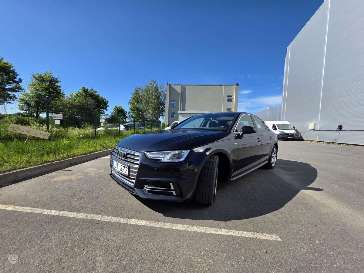Audi A4, 2.0 l., Седан