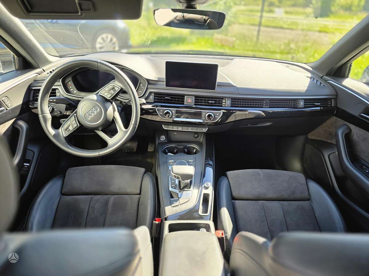 Audi A4, 2.0 l., Седан
