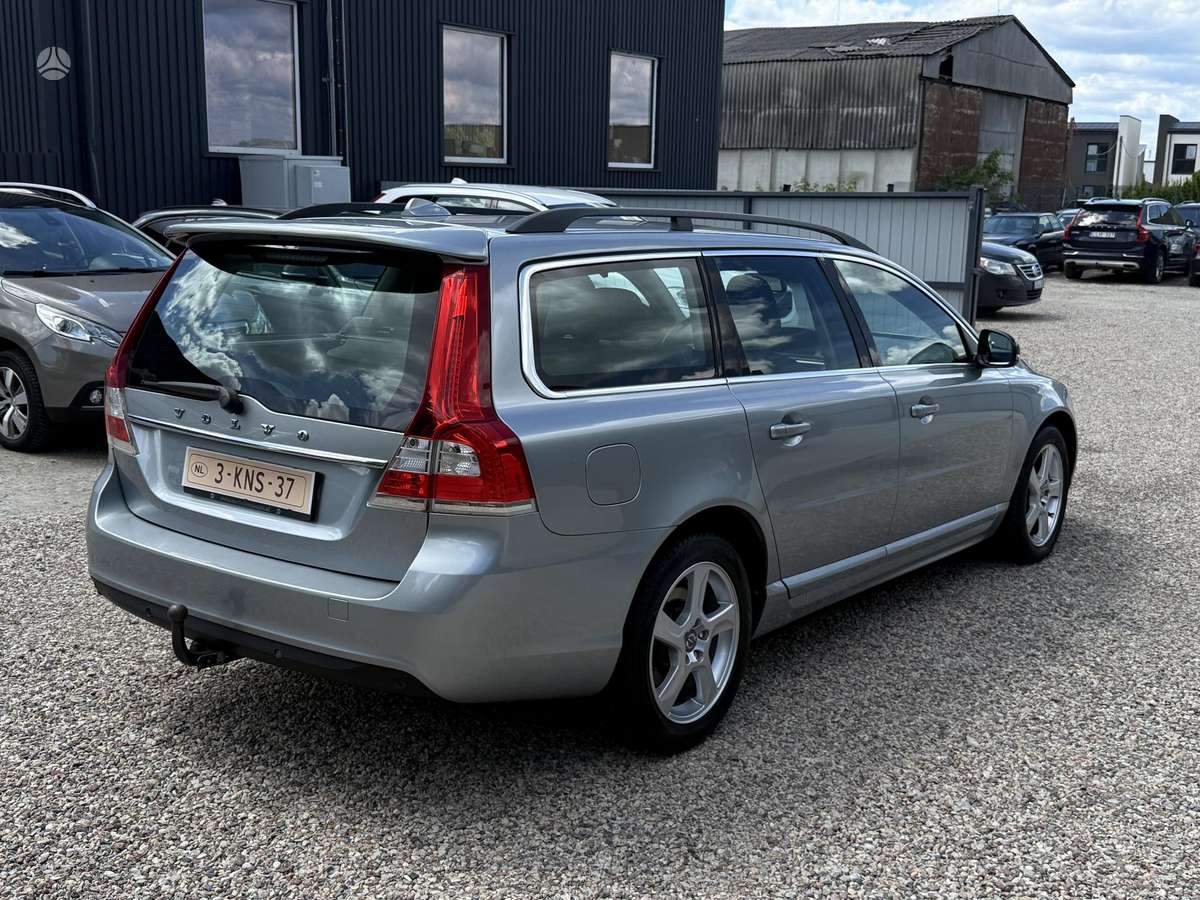 Volvo V70, 2.0 l., Универсал