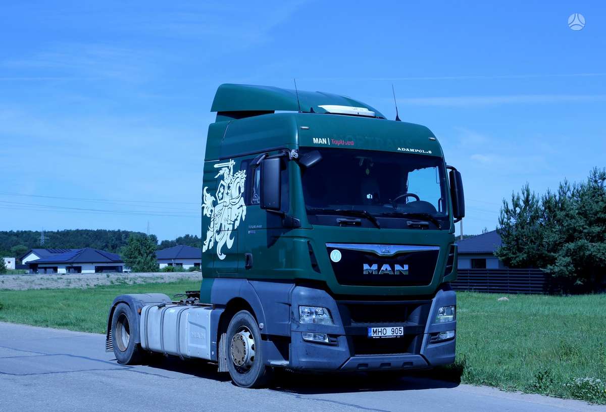 MAN TGX, double sleeper