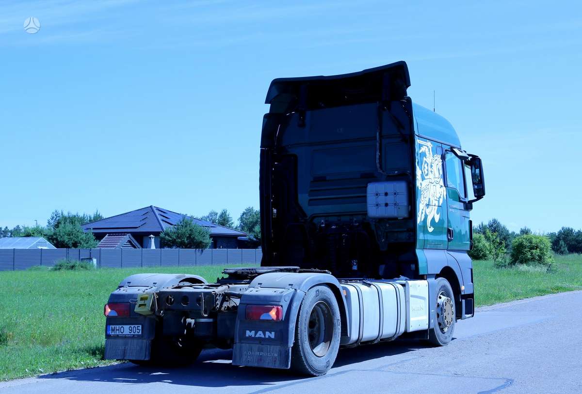 MAN TGX, double sleeper
