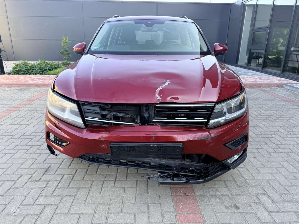 Volkswagen Tiguan - 8