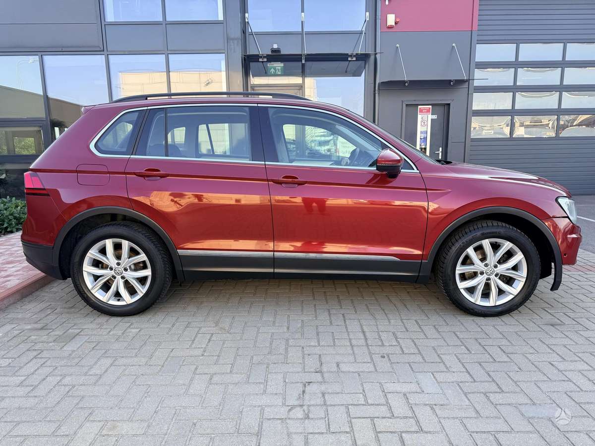 Volkswagen Tiguan - 2