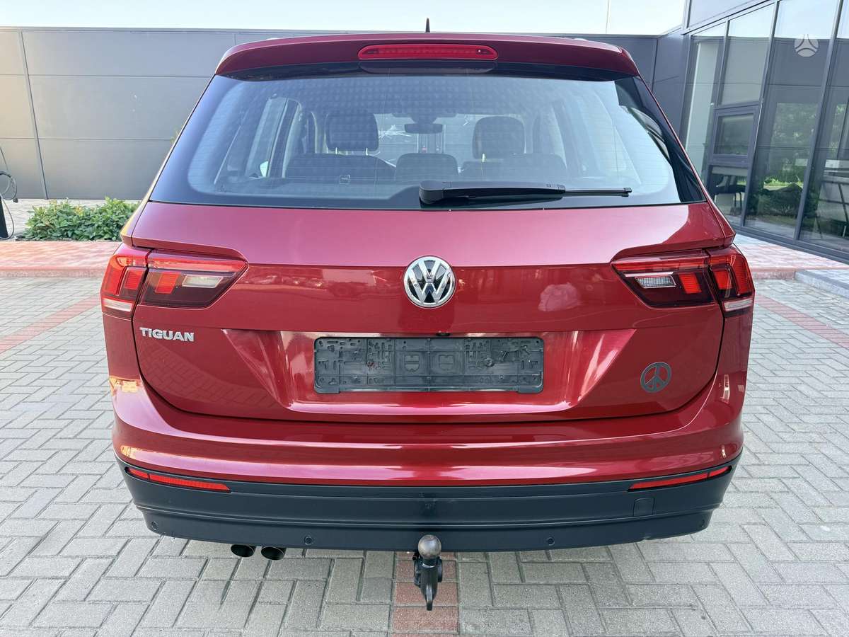 Volkswagen Tiguan - 4