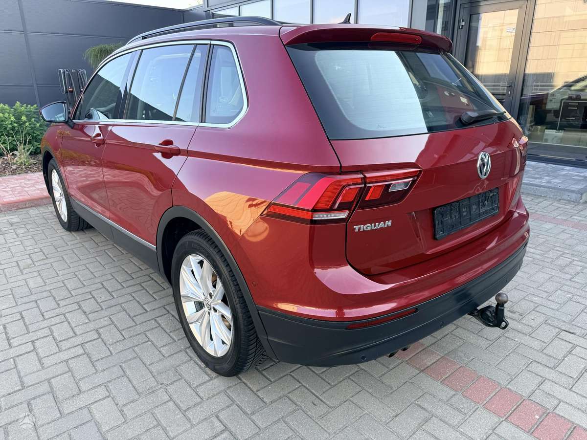 Volkswagen Tiguan - 5