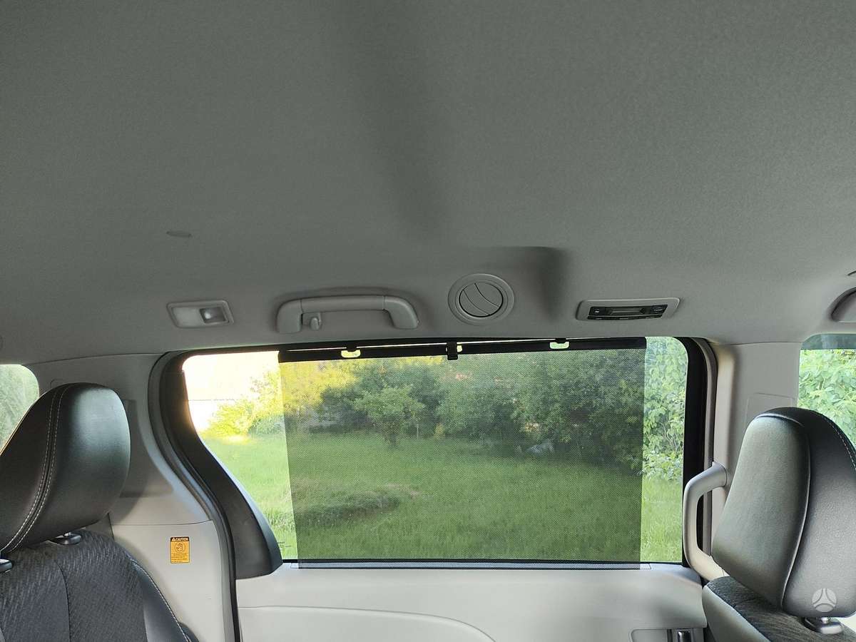 Toyota Sienna - 10