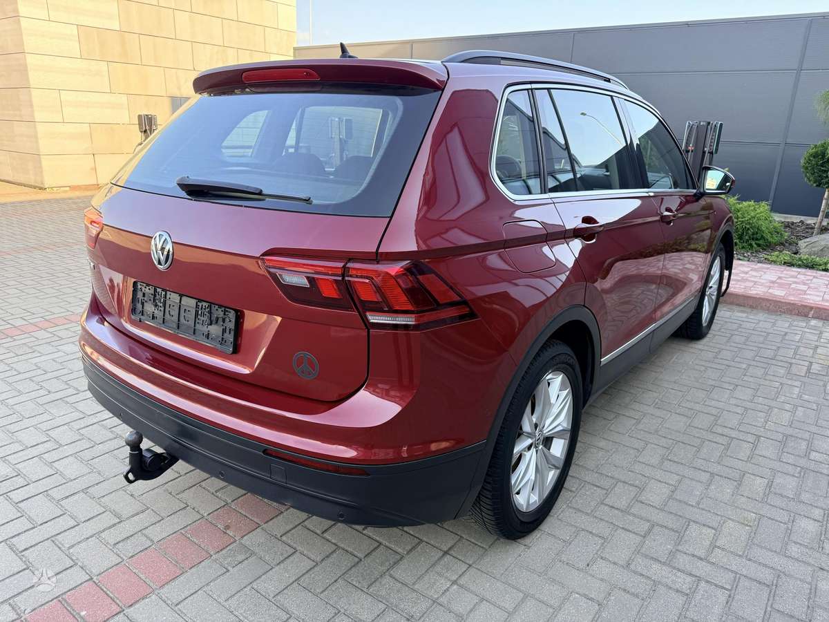 Volkswagen Tiguan - 3