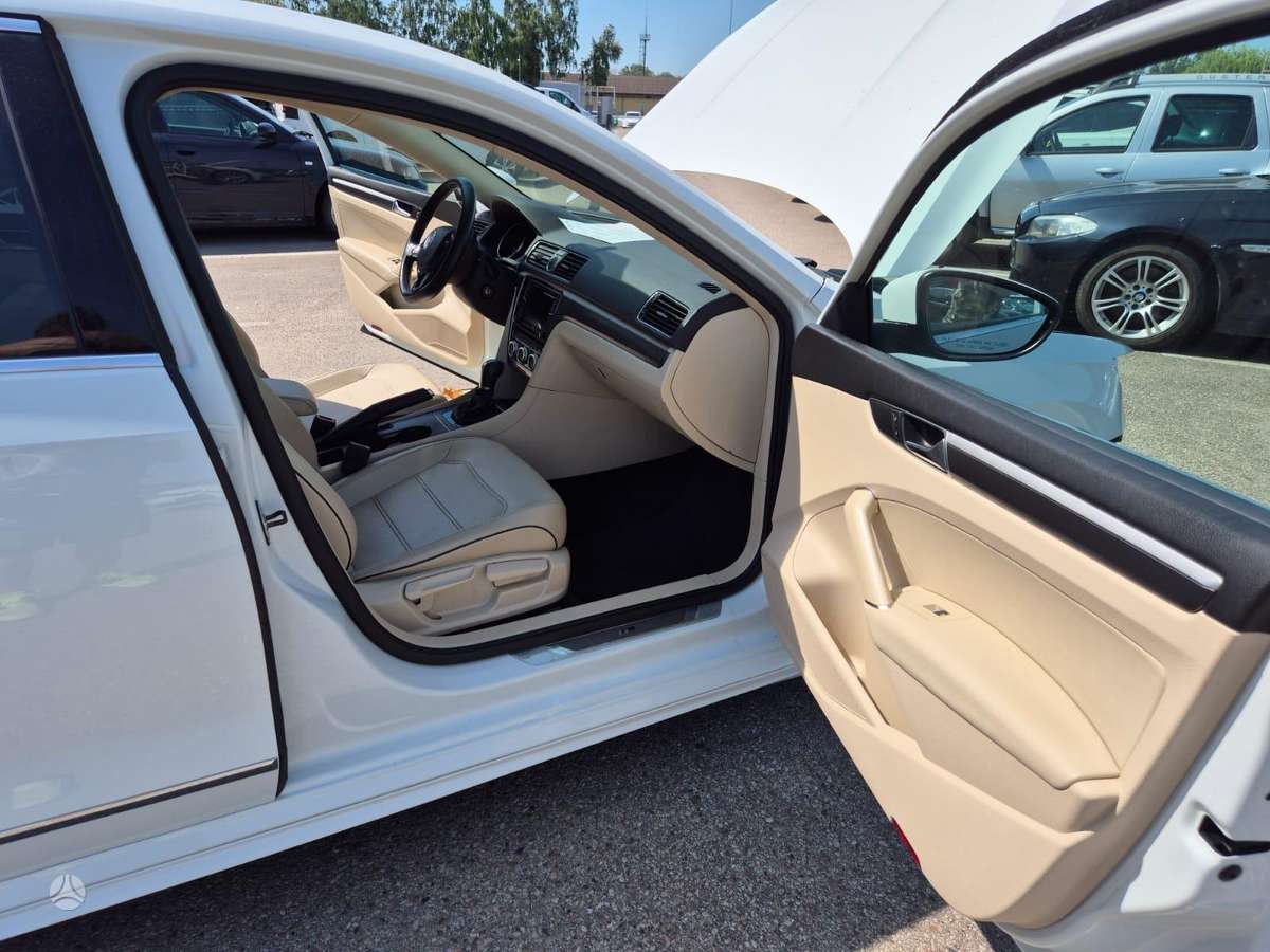 Volkswagen Passat - 8