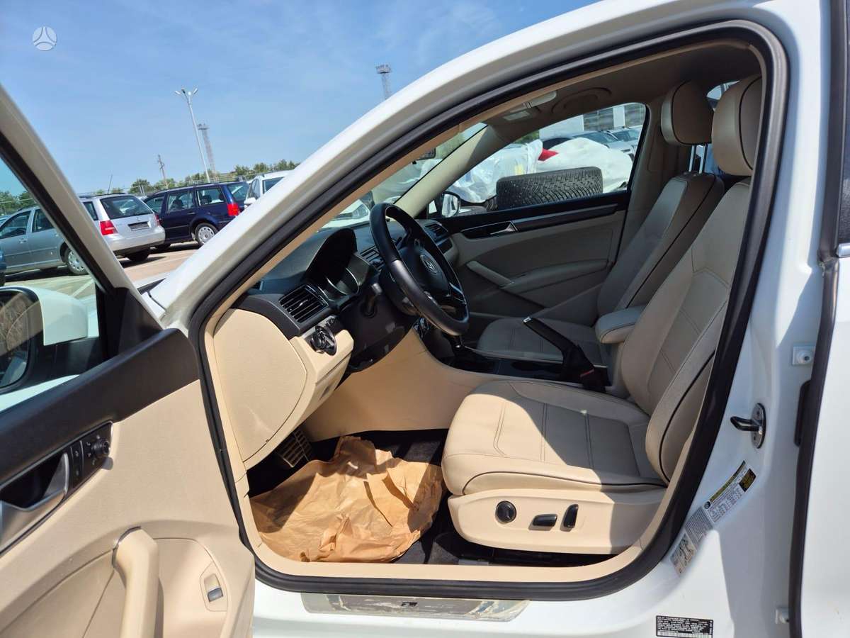 Volkswagen Passat - 7
