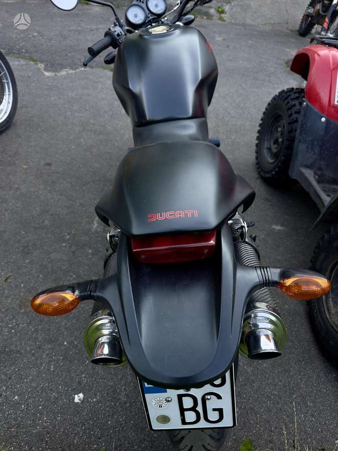 Ducati Monster 695cc, street / классические