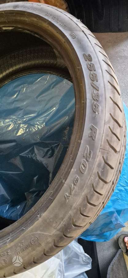 Pirelli, vasarinės 255/35 R20