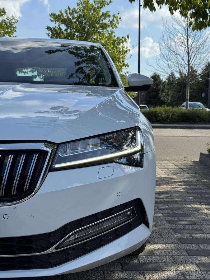 Skoda Superb, 1.5 l., hatchback