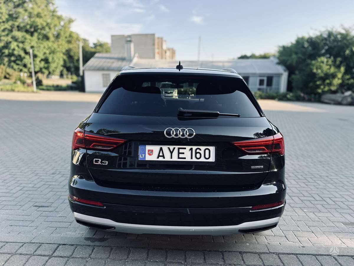Audi Q3, 2.0 l., hatchback