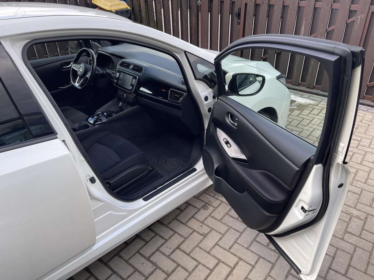 Nissan Leaf, 62 kWh, hečbekas