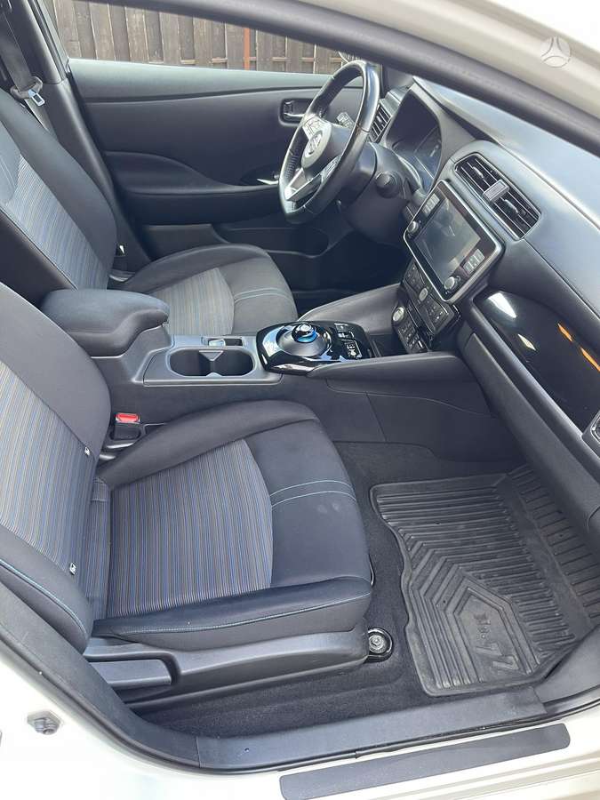 Nissan Leaf, 62 kWh, hečbekas