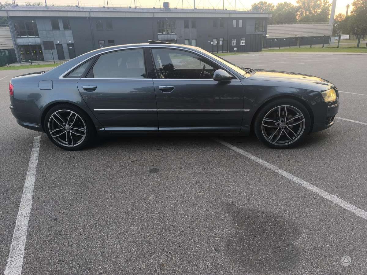 Audi A8, 4.1 l., Седан