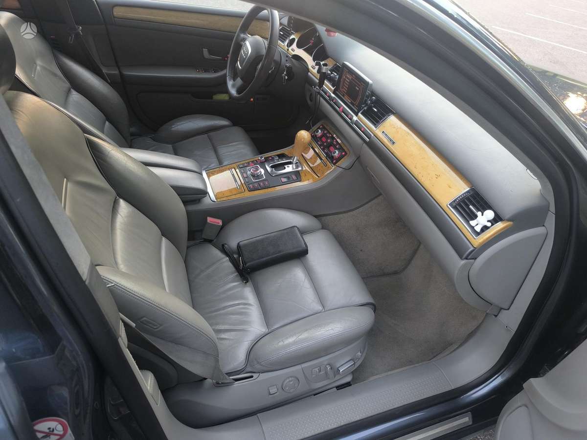 Audi A8, 4.1 l., Седан