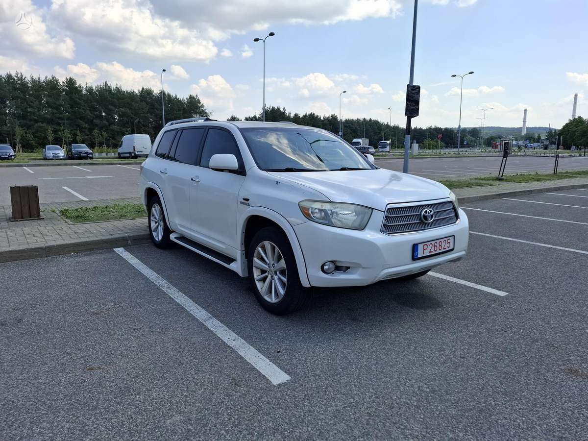Toyota Highlander - 1