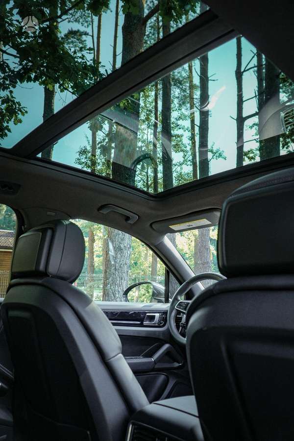 Porsche Cayenne - 10