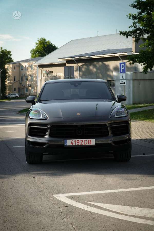 Porsche Cayenne - 6