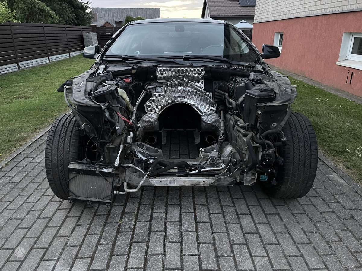 BMW 650, 4.4 l., Купе (coupe)
