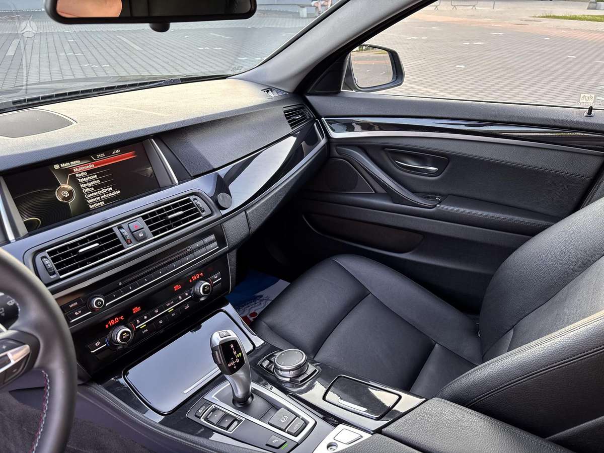 BMW 520, 2.0 l., wagon