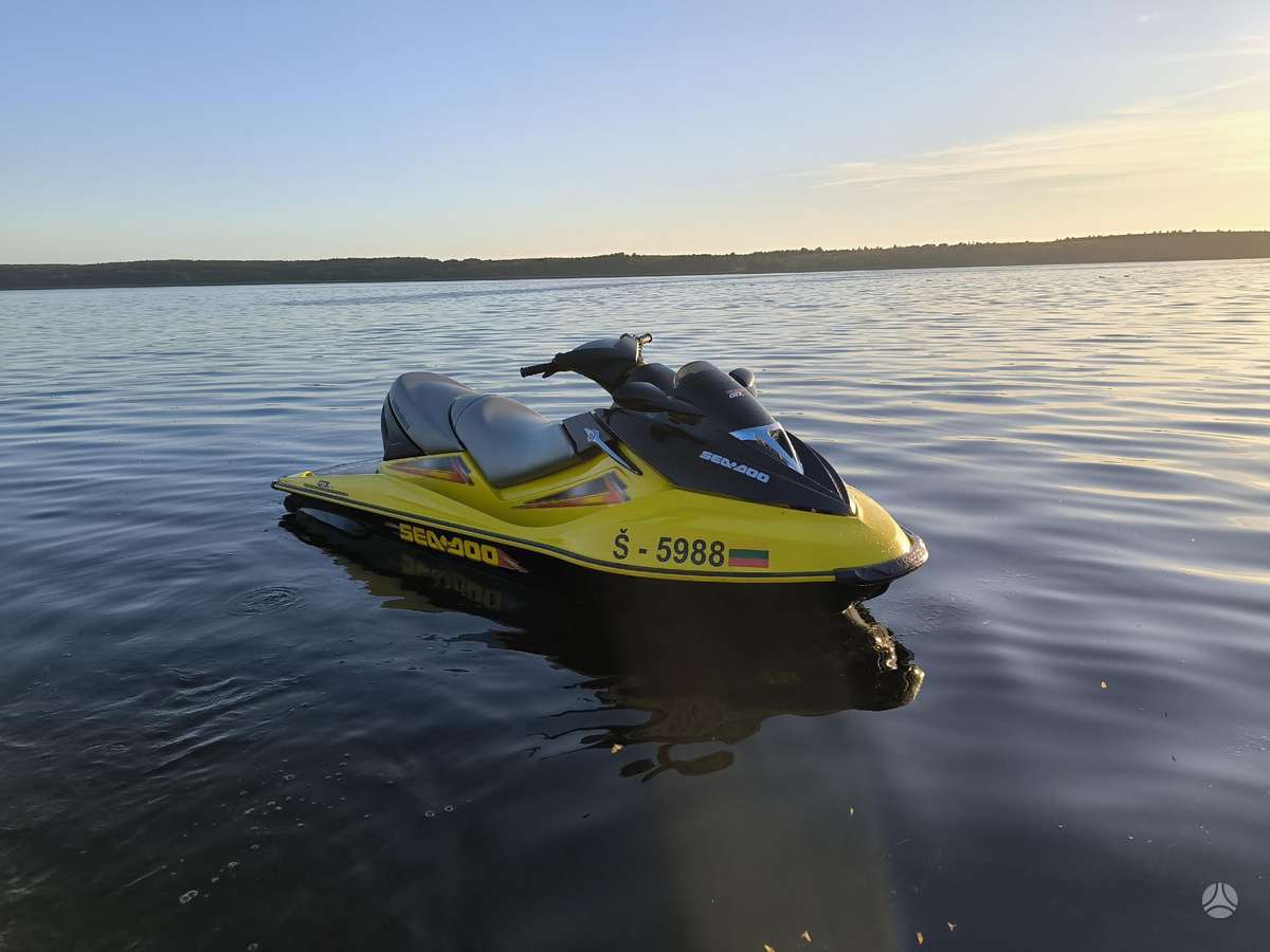 Sea-Doo GTX 4-TEC Supercharged, jet skis