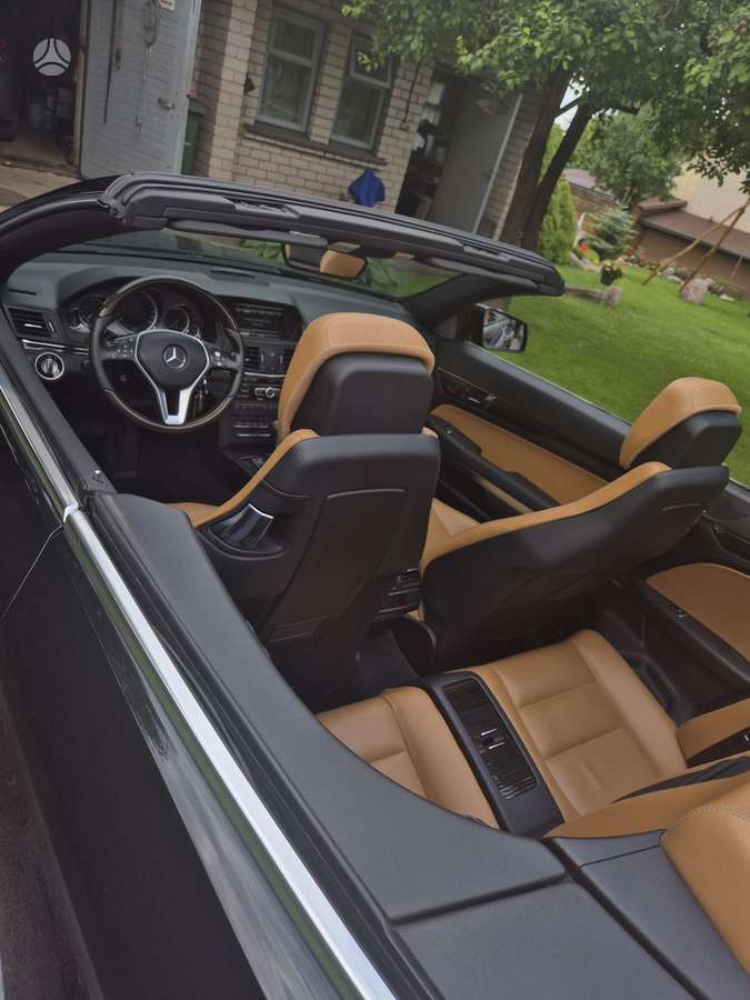 Mercedes-Benz E350, convertible