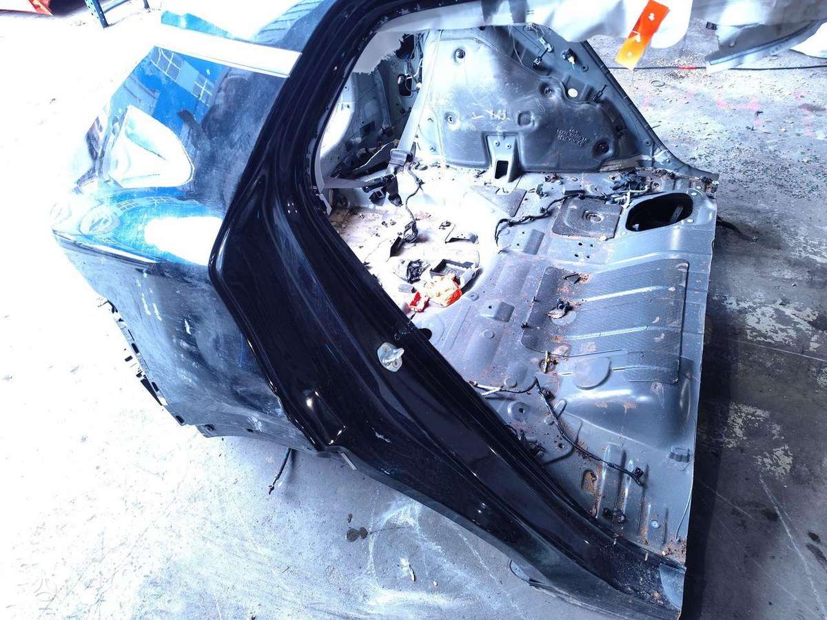 Kia Sportage hood (front, rear)