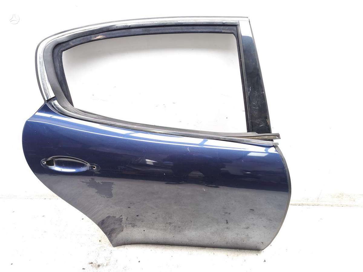 Maserati Quattroporte doors