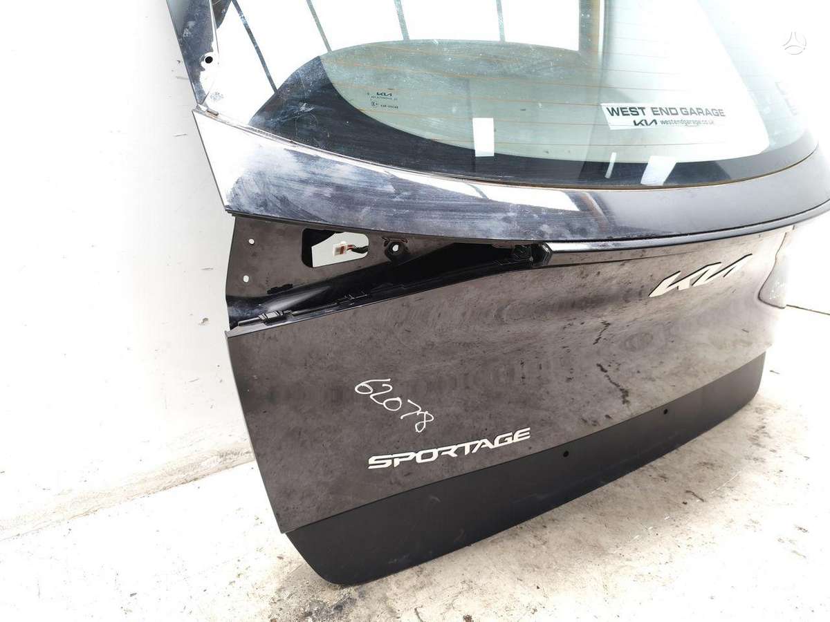 Kia Sportage hood (front, rear)