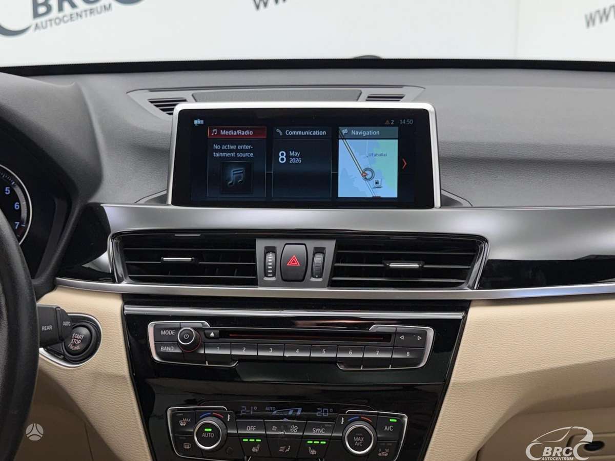 BMW X1, 2.0 l., off-road / crossover