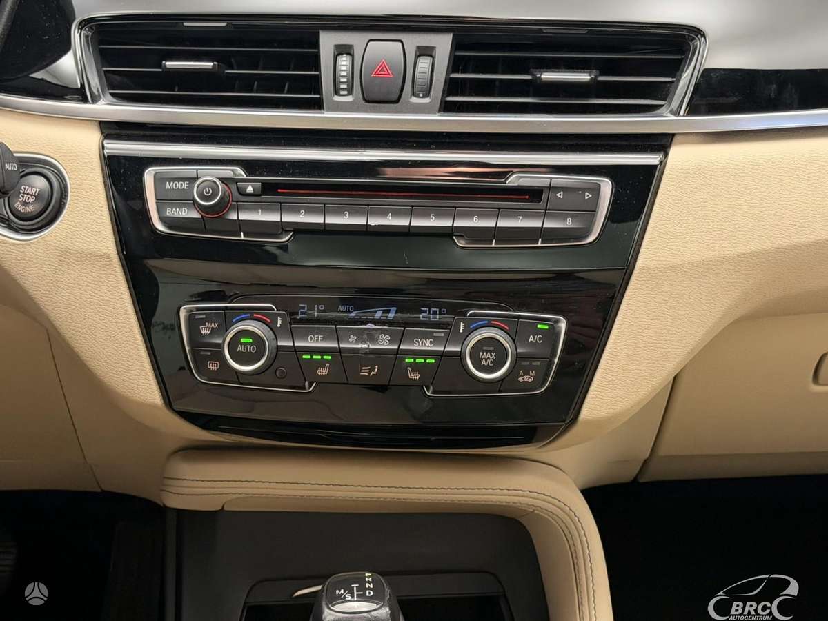 BMW X1, 2.0 l., off-road / crossover