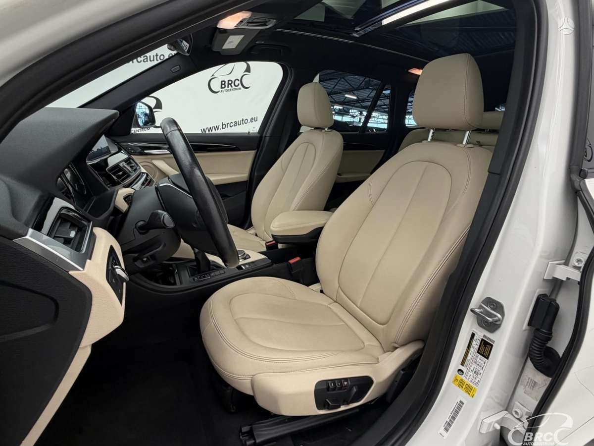 BMW X1, 2.0 l., off-road / crossover