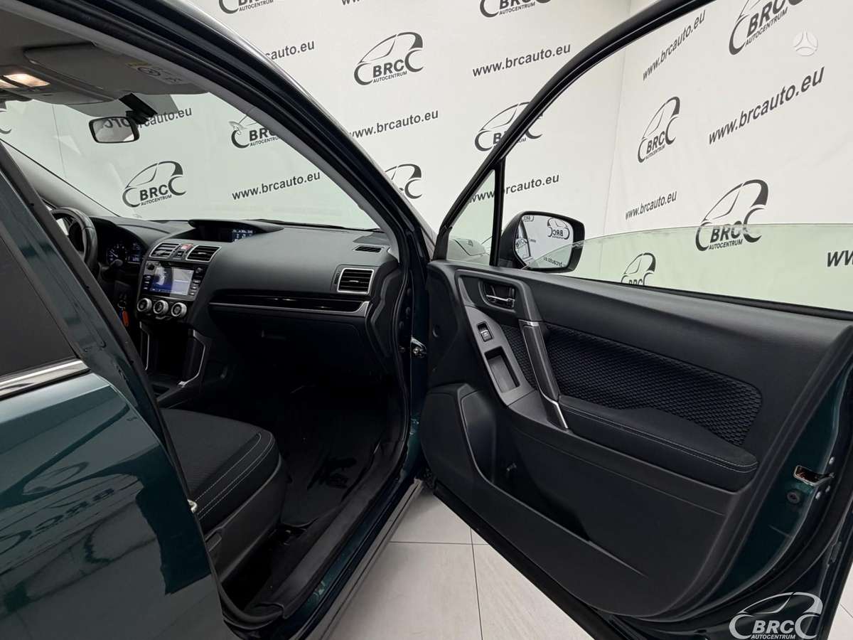Subaru Forester, 2.0 l., Внедорожник / Кроссовер
