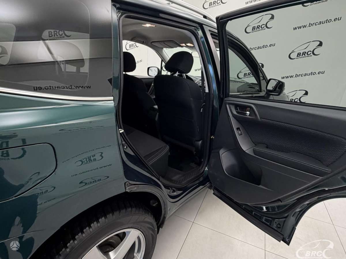 Subaru Forester, 2.0 l., Внедорожник / Кроссовер