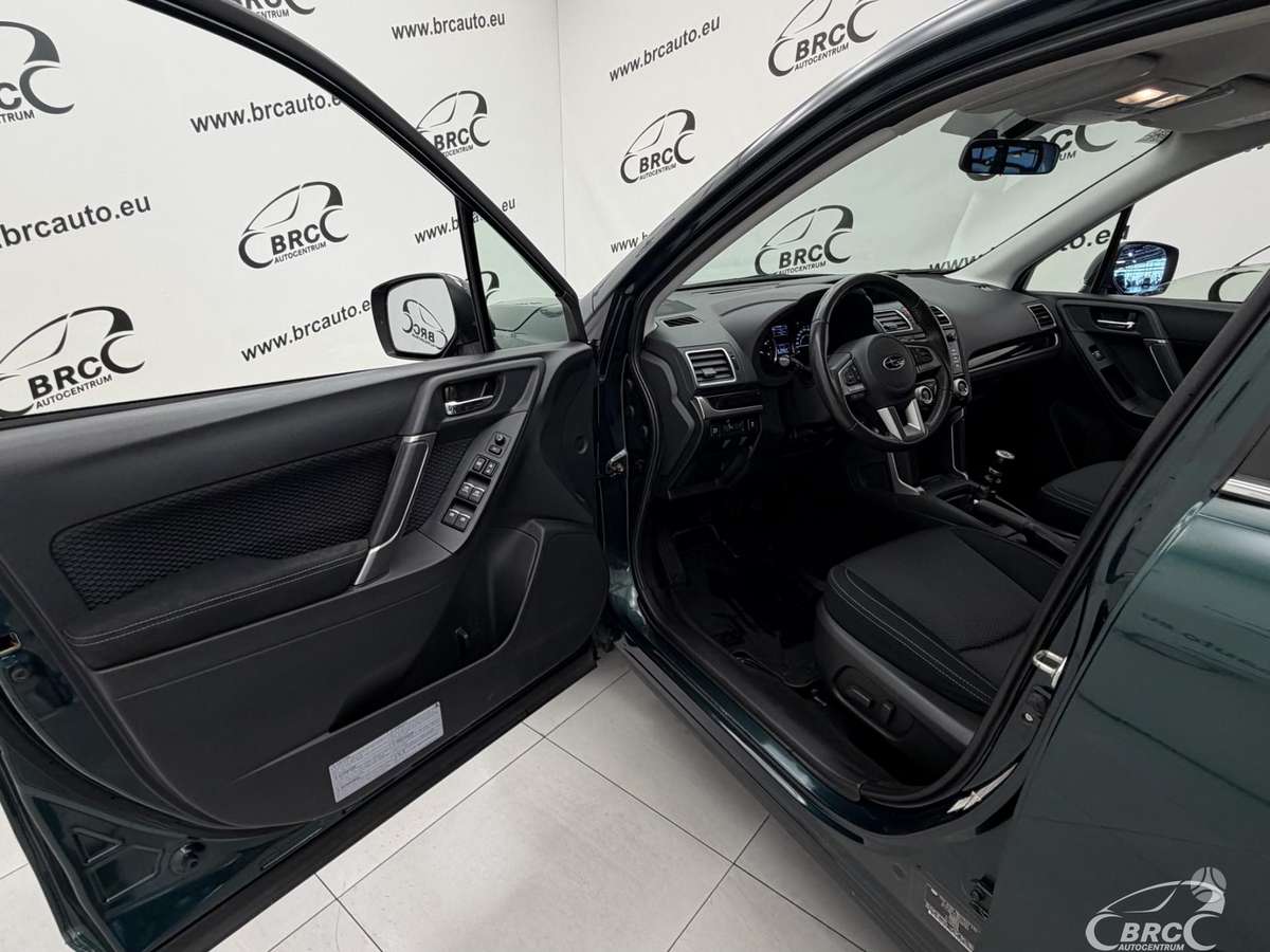 Subaru Forester, 2.0 l., Внедорожник / Кроссовер