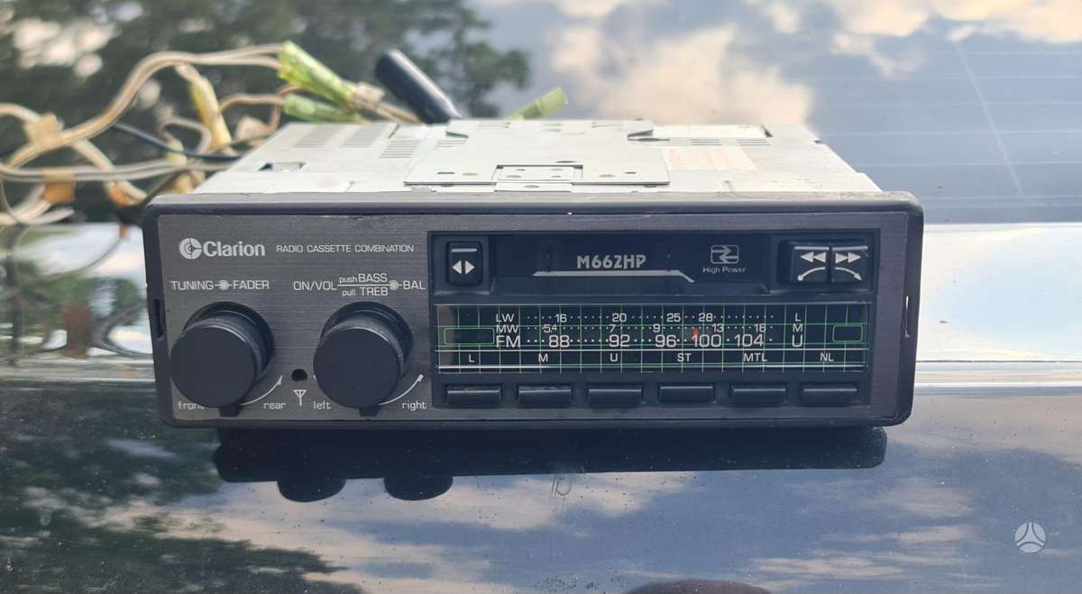Clarion M662hp, cassette players