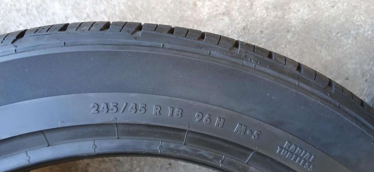 Continental, vasarinės 245/45 R18