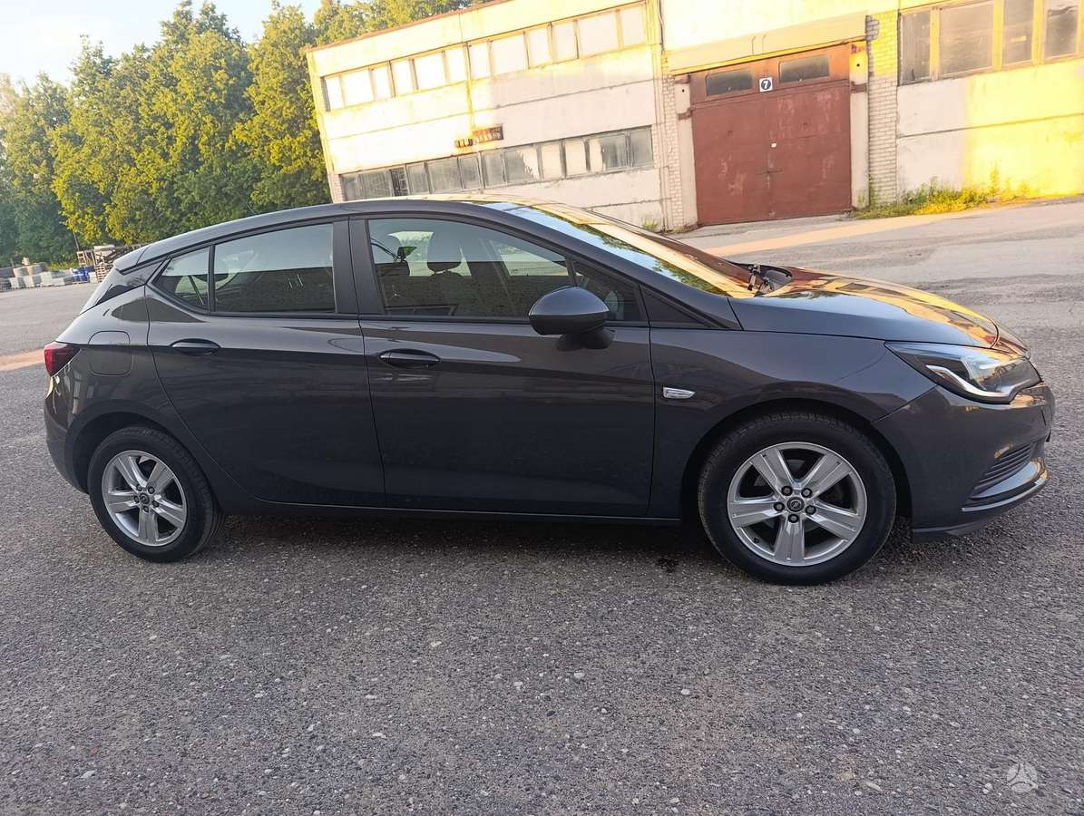 Opel Astra, 1.6 l., Хэтчбек