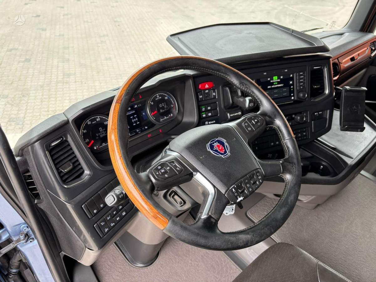 Scania R660 6X4, лесовозы