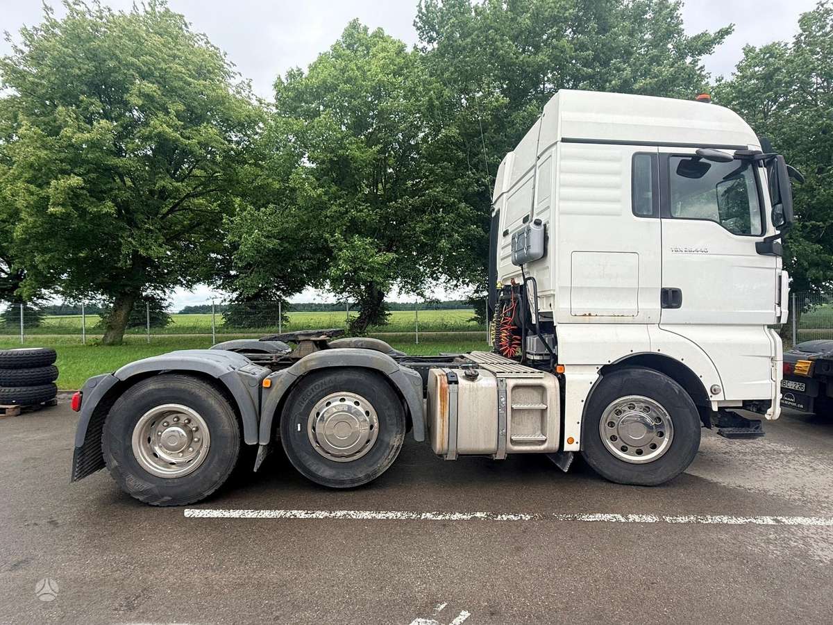 MAN TGX 26.440, single sleeper