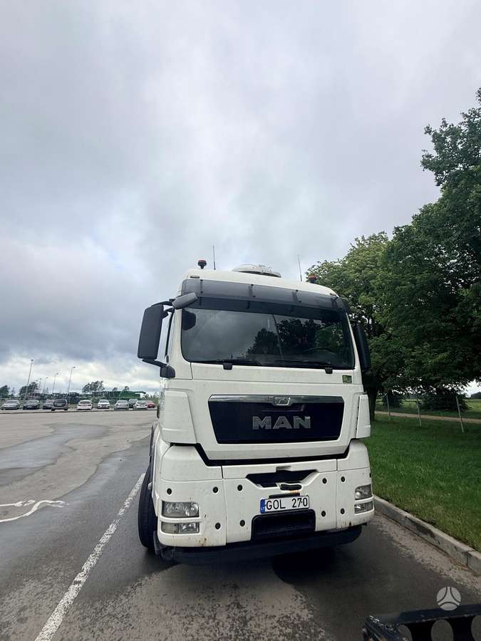 MAN TGX 26.440, single sleeper